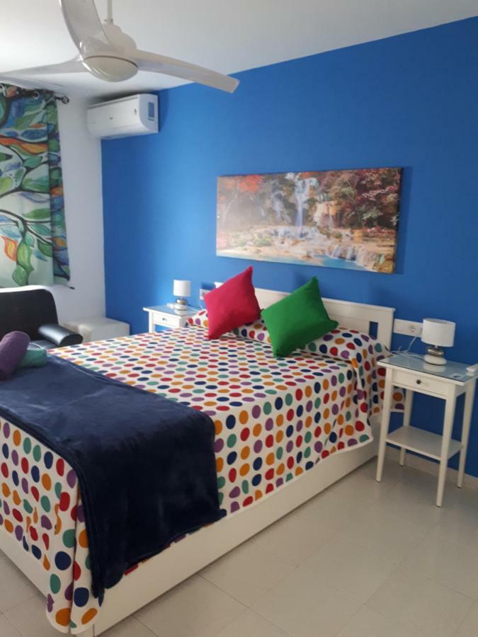 Large Double Room Sofa Bed Private Bathroom