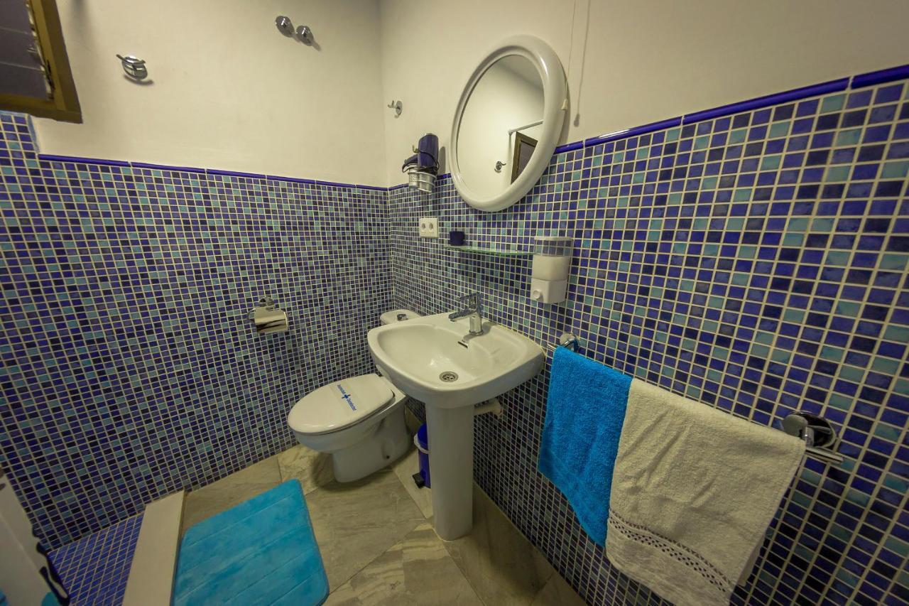 Large Double Room Sofa Bed Private Bathroom