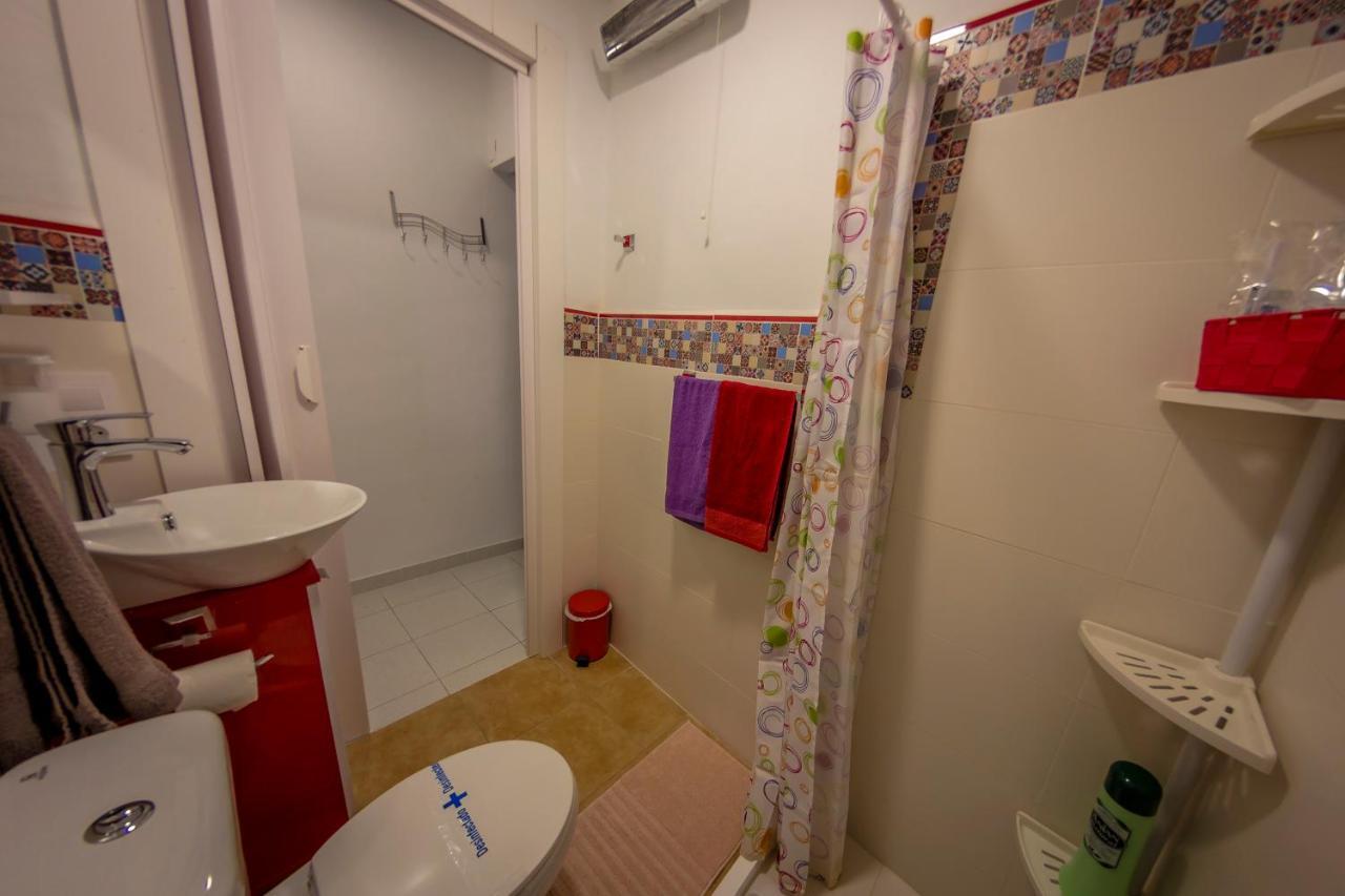 Double Room Private Bathroom
