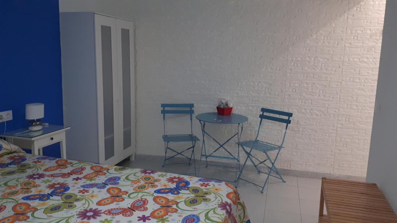 Large Double Room Sofa Bed Private Bathroom